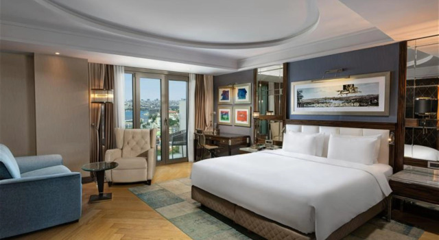 Полулюкс с видом на залив Золотой Рог Radisson Blu Hotel Istanbul Pera