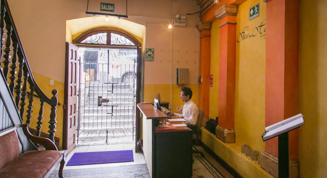 Solera House Adventure Hostel, Buchen Sie Hostel Hostels in Quito, in der Nähe von Viewpoint El Panecillo, Hostel