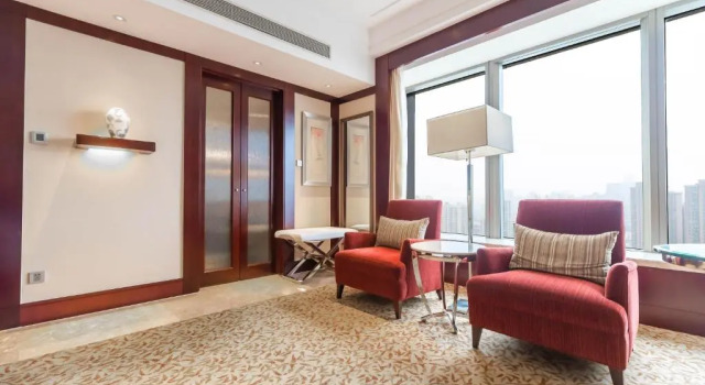 Четырёхместный номер Deluxe Marriott Shanghai Changfeng Park