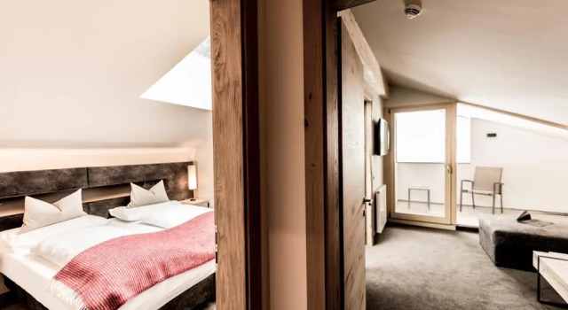 Полулюкс Hotel Pinei
