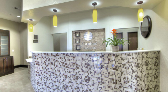 Comfort Inn & Suites Fort Worth West I-30 NAS JRB, Rezervasyon Otel Dalworthington Gardens Teksas