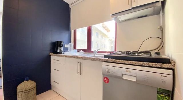 Central Flat with Balcony and Terrace in Sisli, Забронировать Отель Шишли Стамбул, рядом с Istanbul Cevahir