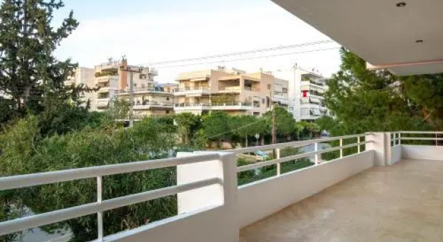 Flat 2 bedrooms 1 bathroom - Glyfada, Забронировать Отель Глифада Афины