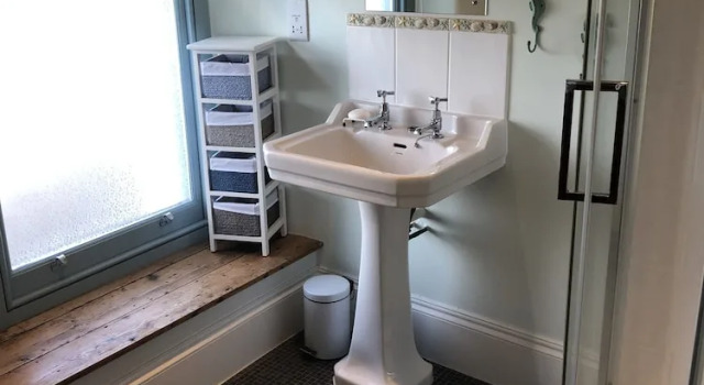 Standard quarto Beacon House