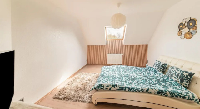 Holiday Home With Indoor Swimming Pool, Prenota Hotel Welkenraedt Pays de Herve