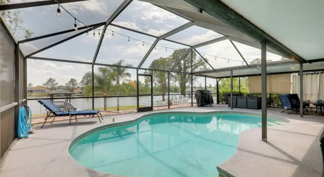 Коттедж Bright Getaway w/ Ski Lake, 11 Miles to Dtwn Tampa