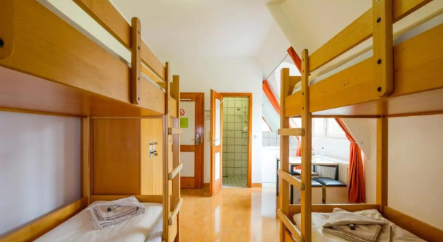 Jugendherberge Youth Hostel Rothenburg Ob Der Tauber, Забронировать Хостел Хостелы Ротенбург-об-дер-Таубер, рядом с Городской сад, Хостел
