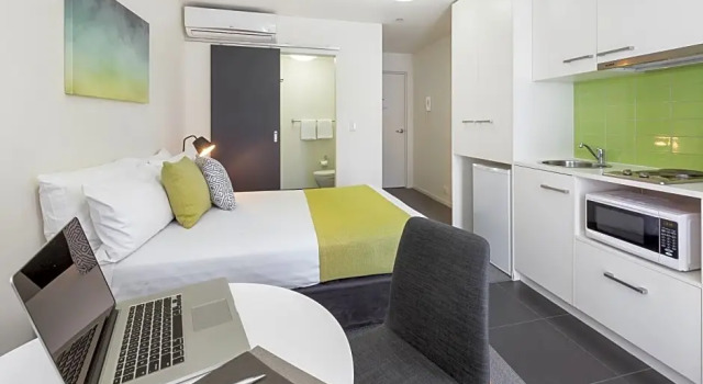Двухместная студия Deluxe с балконом Quality Apartments North Melbourne
