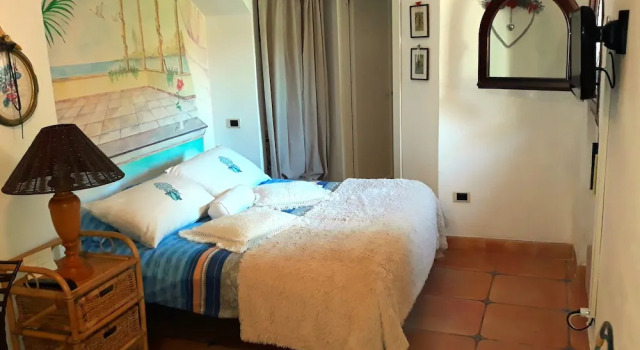Villa la Bonaccia, Забронировать Отель «постель и завтрак» Ла-Маддалена Maddalena Archipelago, рядом с Пляж Джардинелли
