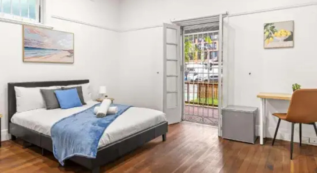 Двухместный номер Standard Kensington Double Room - Central & Affordable - Shared Bathroom & Kitchen