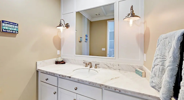 3625 Sunset Home 3 Bedrooms 2.5 Bathrooms Home