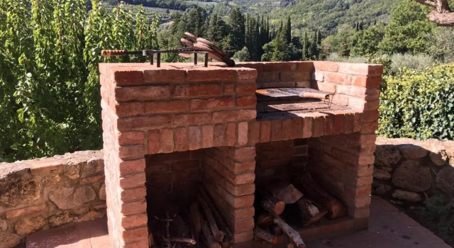 Вилла Podere Bargnano Cetona, Sleeps 12, Pool, WiFi, Air conditioning