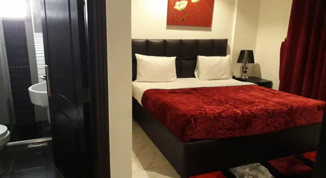 Continental Salmiya Suite
