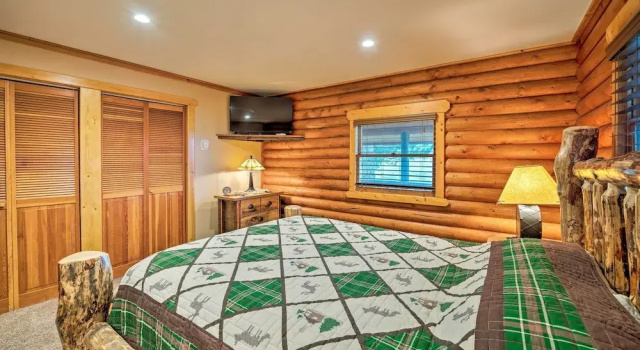 Коттедж Secluded Retreat w/ Wood Stove, 11 Mi to Bozeman!