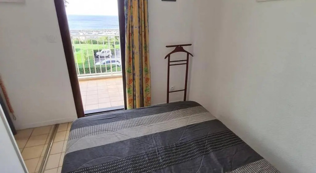 Appartement Six-Fours-les-Plages, 3 pièces, 4 personnes - FR-1-316-270, Забронировать Апартаменты/квартира Отели Сис-Фур-Ле-Плаж с парковкой, Парковка