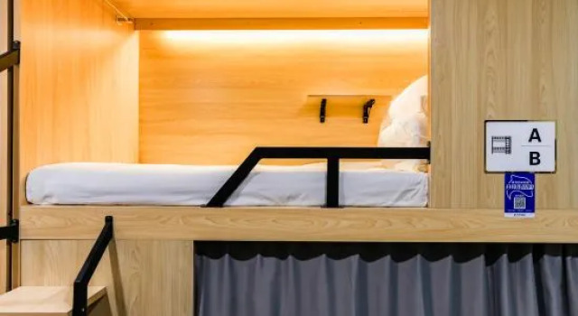 Кровать в общем номере (мужской номер) Shanghai Koala International Youth Hostel