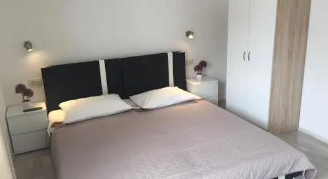 Apartmani Roko, Rezerwuj Hotel Hotele w Split-Dalmatia County z parkingiem, Parking