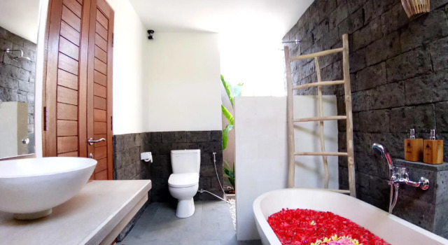 Вилла Three Gold Luxury Private Villas