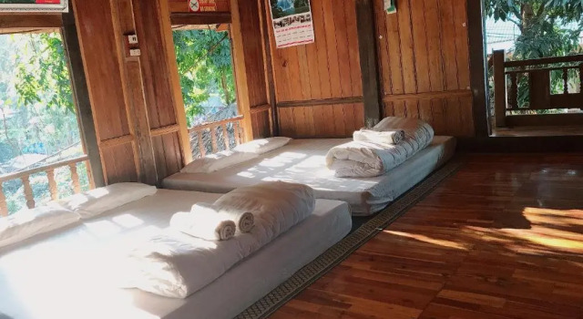 Кровать в общем номере Mai Chau Hostel