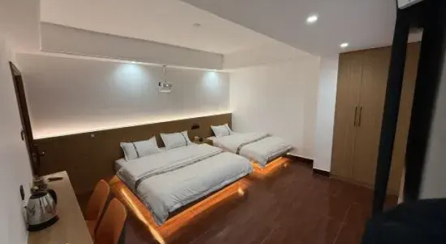 Xile Homestay, Prenota Hotel Hotel a Sichuan con parcheggio, Parcheggio