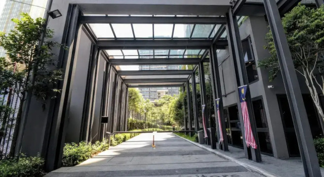 Mews Luxe Residence Apartments