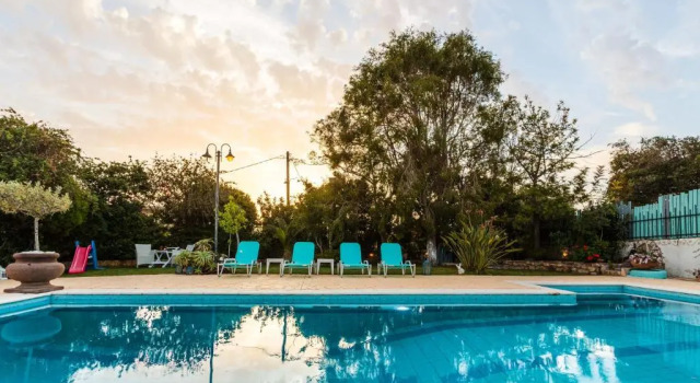 Вилла Villa Vlassoula - Beachfront Luxury Villa with Private Pool & Garden Heaven