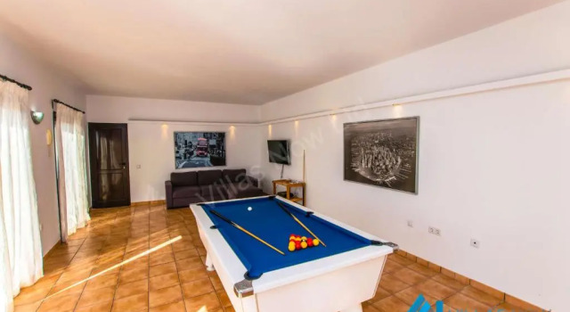 Вилла Villa Montana - LH113 By Villas Now Ltd