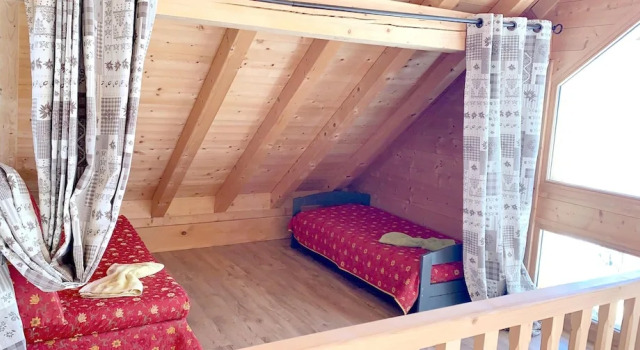 Chalet With 4 Bedrooms in Les Avanchers-valmorel, With Wonderful Mountain View and Furnished Garden - 7 km From the Slopes, Забронировать Шале Виллы Овернь-Рона-Альпы, Вилла