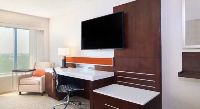 Номер Deluxe Delta Hotels by Marriott Philadelphia Airport