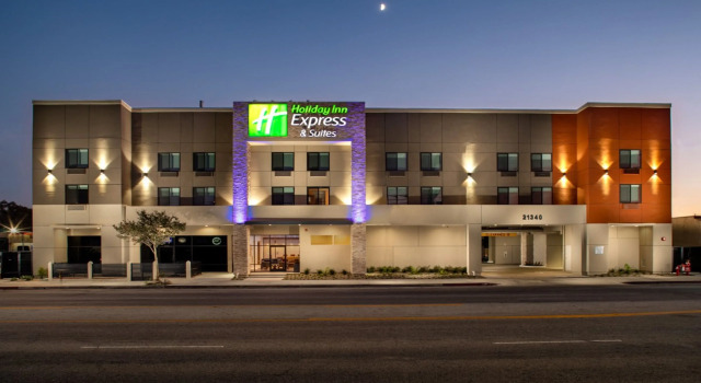 Holiday Inn Express & Suites Chatsworth by IHG