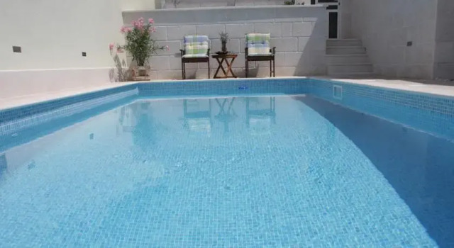 Villa Biston, Buchen Sie Villa Hotels in Gespanschaft Split-Dalmatien mit Pool, Schwimmbad
