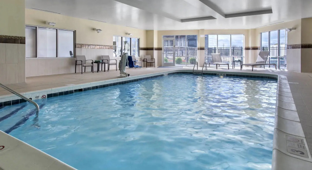 Courtyard Schenectady at Mohawk Harbor, Rezerwuj Hotel Hotele w Schenectady z parkingiem, Parking