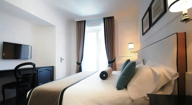 Doubletree by Hilton Naples Oriente, Book Hotel Napoli Campania