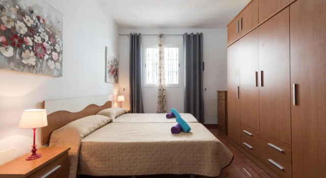 Private Solarium - 2BR House Near the Airport, Prenota Hotel Hotel a Gran Canaria con parcheggio, Parcheggio