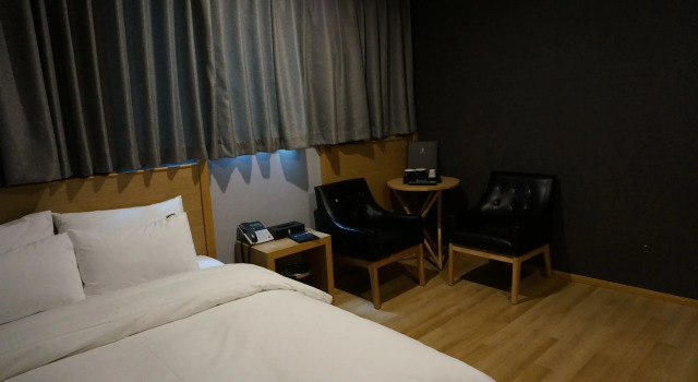 Paju Golden Hill, Забронировать Отель Пхаджу Кёнгидо, рядом с Музей современной истории Кореи