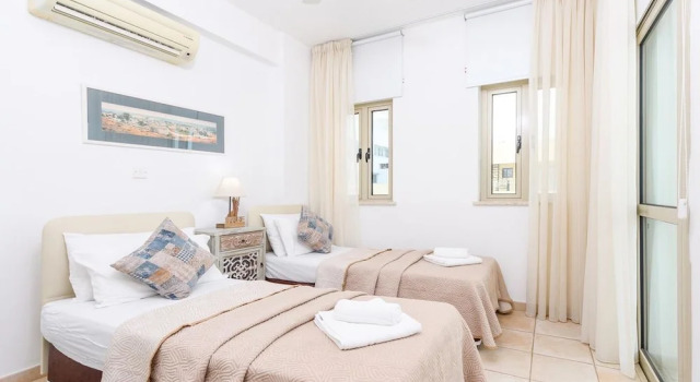 Sunrise Bay Villa 3, Boek Villa Hotels in Protaras met parkeren, in de buurt van Neolithic Settlement, Parkeren
