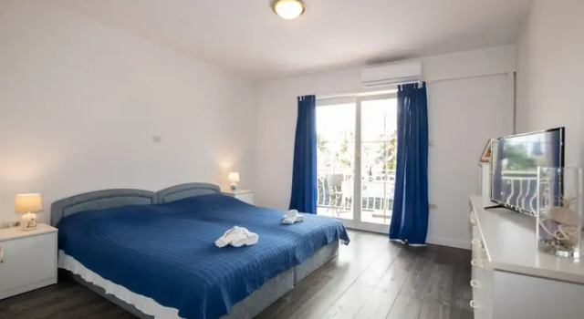 Apartments Mirjana IKA