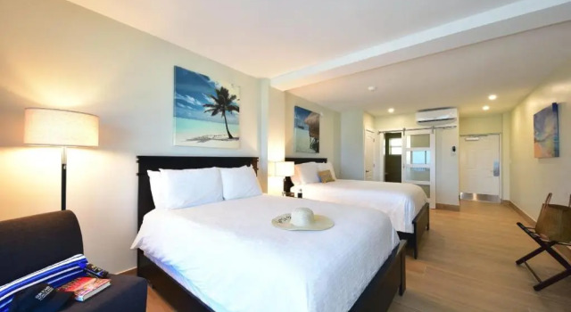 Двухместный номер Standard oceanfront Sun Tower Hotel & Suites on the Beach