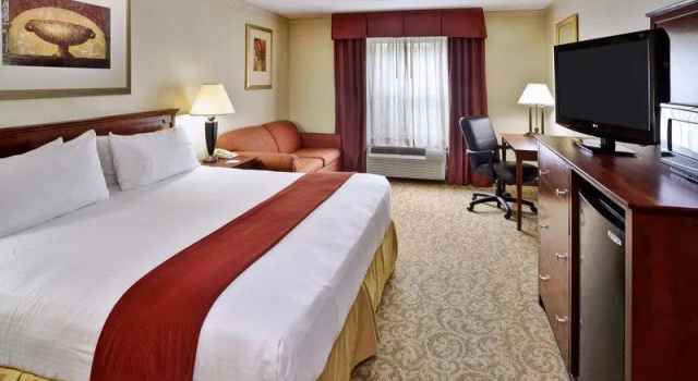 Люкс Holiday Inn Express Breaux Bridge by IHG