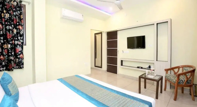 Hotel Amaze, Varaa Hotelli Zirakpur Haryana