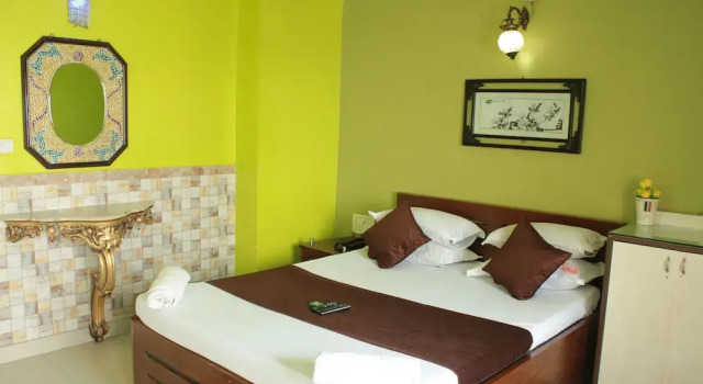 Deluxe room with balcony Reba Beach Resort - Hostel