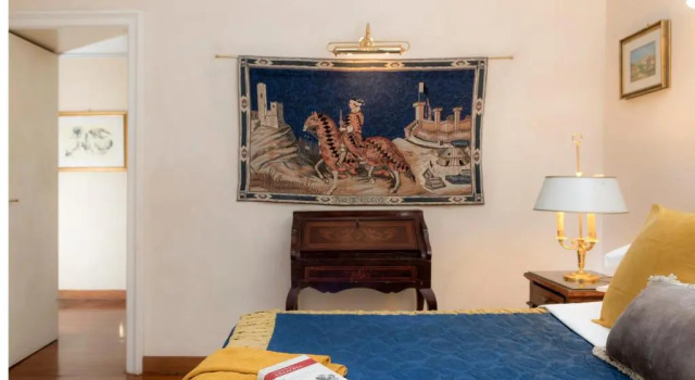 Luxury Apt with Colosseum View, Забронировать Отель Рионе Монти Рим, рядом с Piazza della Madonna dei Monti