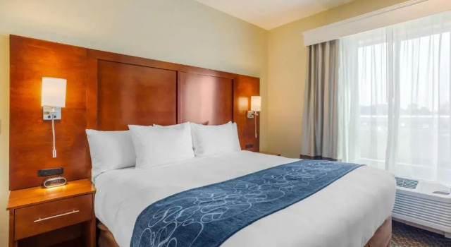 Люкс Comfort Suites Burlington near I-5