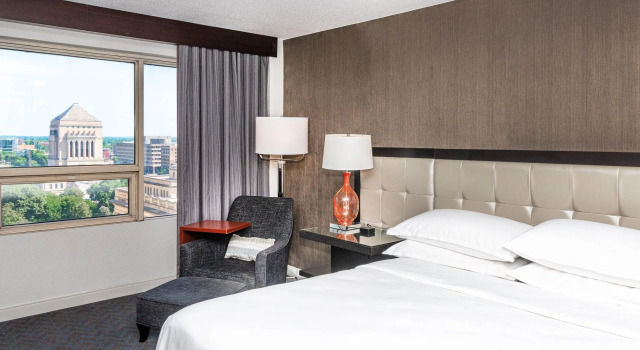 Двухместный люкс Executive с видом на город Sheraton Indianapolis City Centre Hotel