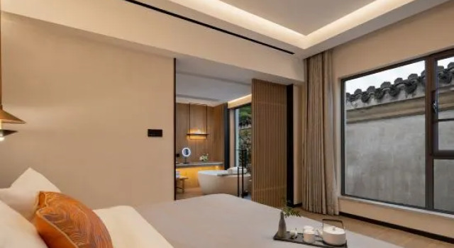 Люкс Luxury Dongyueli Hotel (Shaoxing Downtown Area Cangqiao Straight Street)