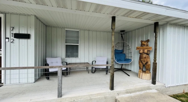 Коттедж Lazy River Villa - Hottub Fenced Yard Sleeps 11