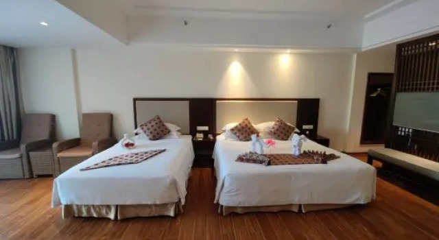 Люкс BJG Swan Lake Hot Spring Hotel Yingde