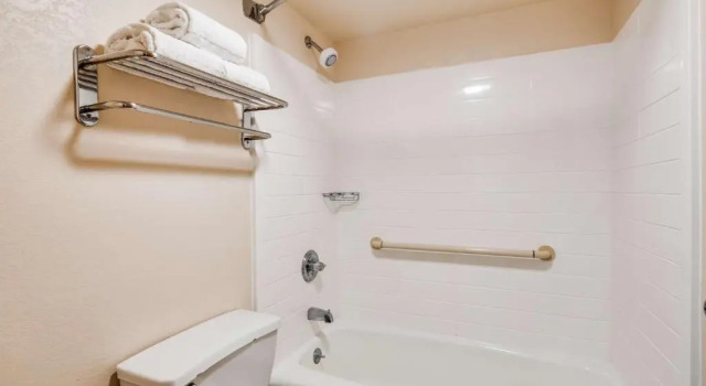 Номер Standard Best Western Inn & Suites of Macon