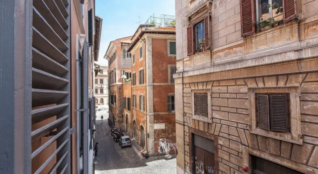 Arenula Balcony