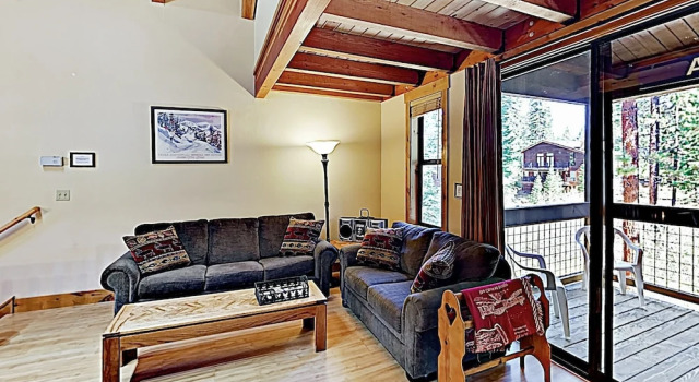 New Listing! Creekside Townhome Near Northstar Townhouse, Забронировать Апартаменты/квартира Траки Скво-Вэлли, рядом с Горнолыжный курорт Northstar